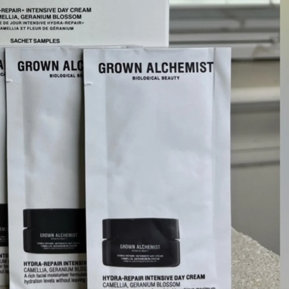 Grown Alchemist Hydra-Repair Day Cream Sachets - Black and White Sample New